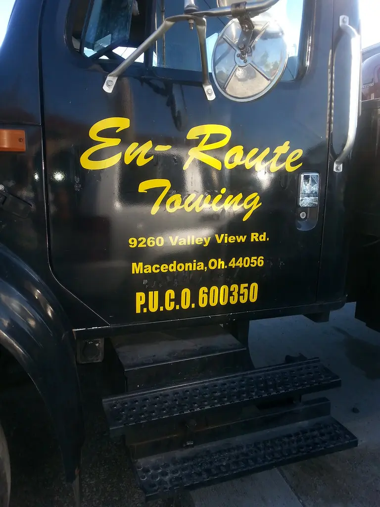 Towing signs in Cleveland Heights